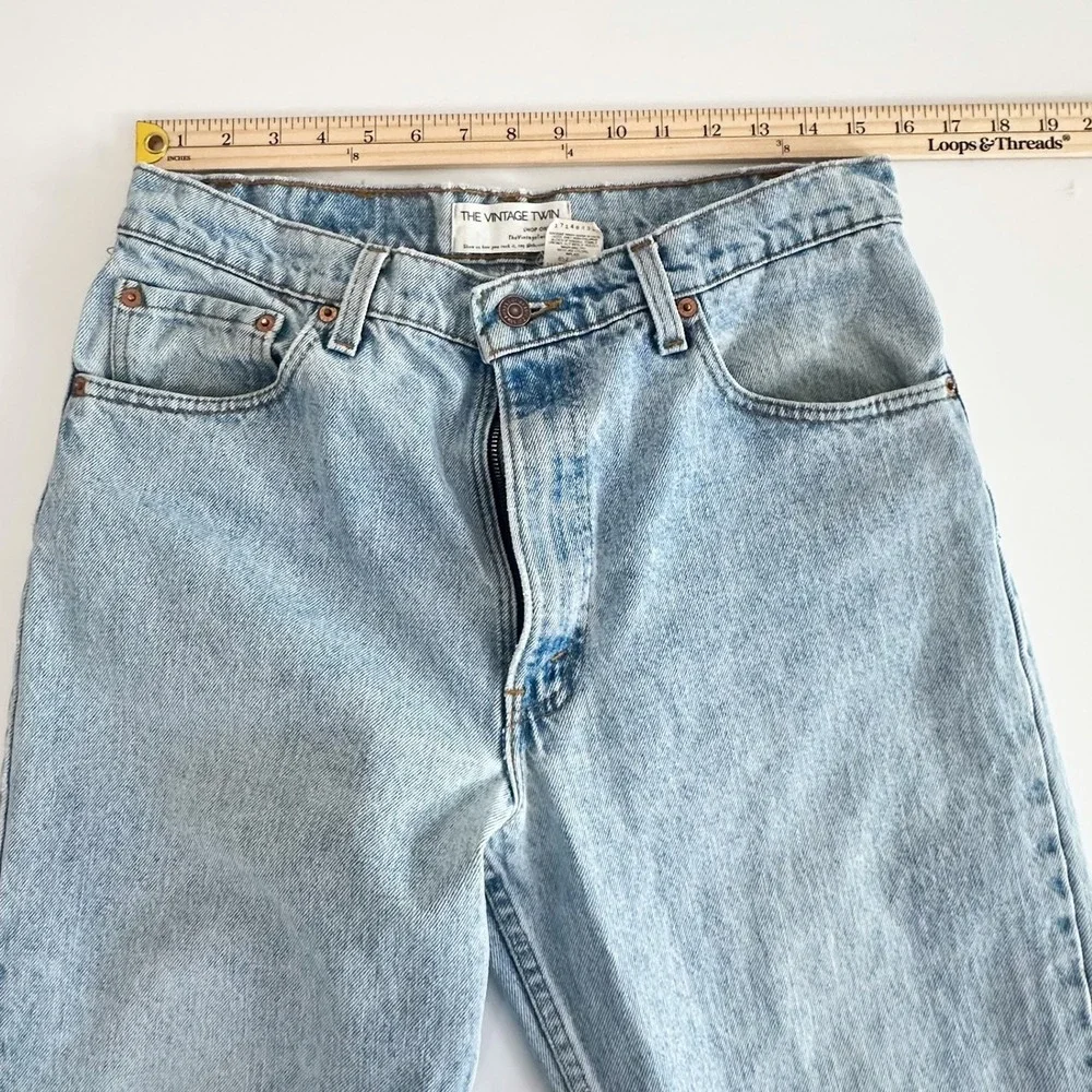 Vintage 90s Levi's 550‎ Tapered Jeans – Made in USA - Best for a size 28/29
